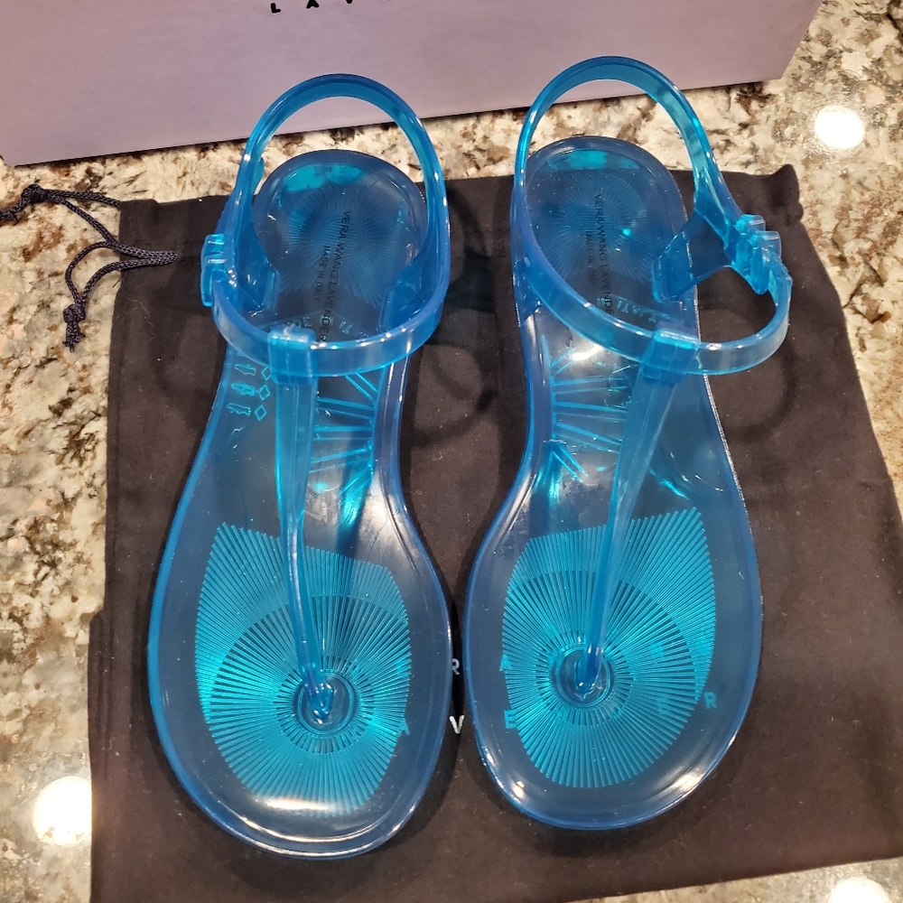 Vera Wang Lavender label Rita thong sandals NIB